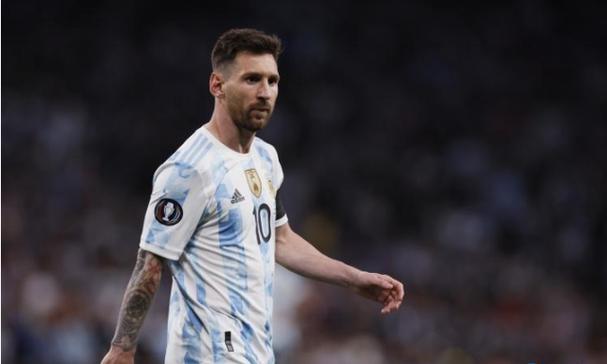 人民币对美元开盘小幅上涨，报7.1070